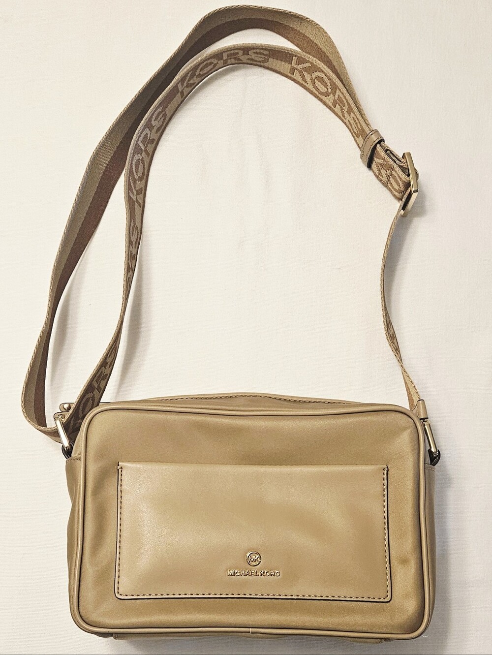Michael Kors Women’s Tan Crossbody Messenger Bag